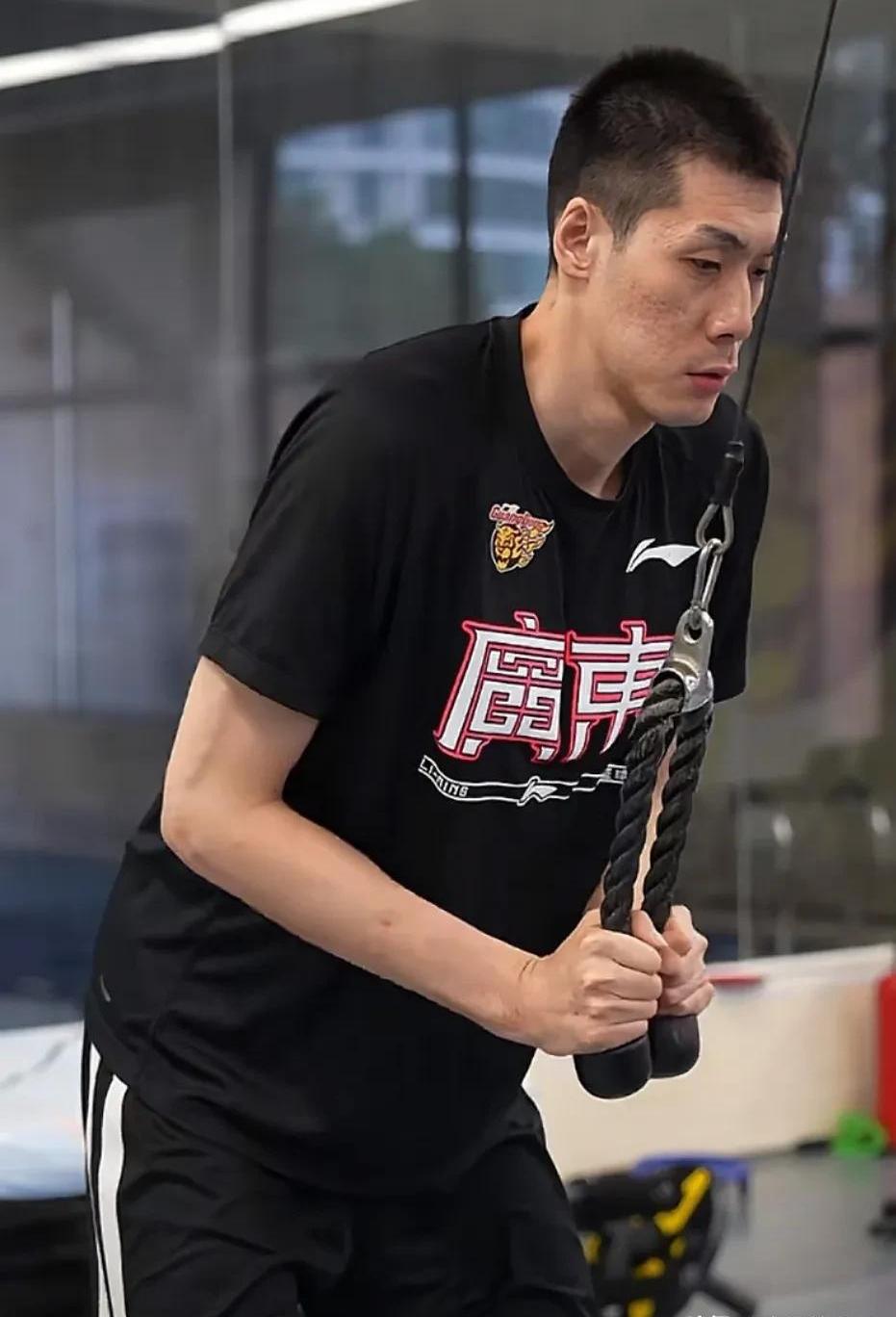 今晚广东宏远完成体检——CBA季后赛节点到来，质疑声仍在，轮换策略成焦点的简单介绍-玖鼎娱乐