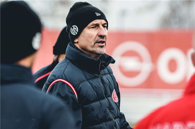 包含转会期突围战来临，尼斯围绕欧篮联强势反弹，更衣室稳定，高层口径保持一致的词条-玖鼎体育平台